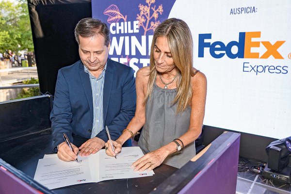 FedEx y Wines of Chile cierran acuerdo que ayudará a mejorar las exportaciones