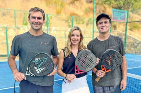 <p>Matrimonio chileno invirtió US$ 88 mil y emprendió con marca de palas de pádel</p>