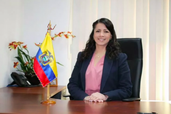 ¿Quién es María Elisa Soledispa, la primera mujer en asumir la gerencia general de Petroecuador?