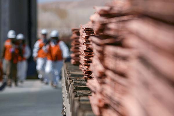 Casi 9.000 trabajadores de la gran minería enfrentarán 24 negociaciones colectivas en 2023