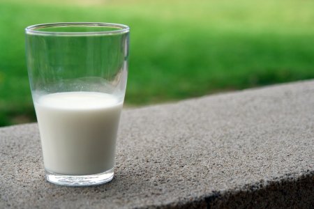 <p>Disputa láctea: precio de la leche enfrenta a Gloria y los ganaderos en Perú</p>