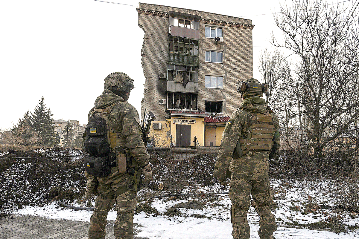 <p>El relato de un corresponsal del Financial Times desde el corazón de la guerra en Ucrania</p>