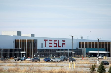<p>Tesla muestra interés por aumentar presencia en México: AMLO hablará con Musk</p>