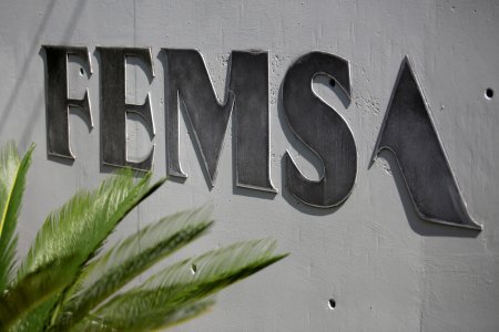 <p>Femsa se prepara para llevar Oxxo a EEUU, mientras venta de Heineken avanza más rápido de lo esperado</p>