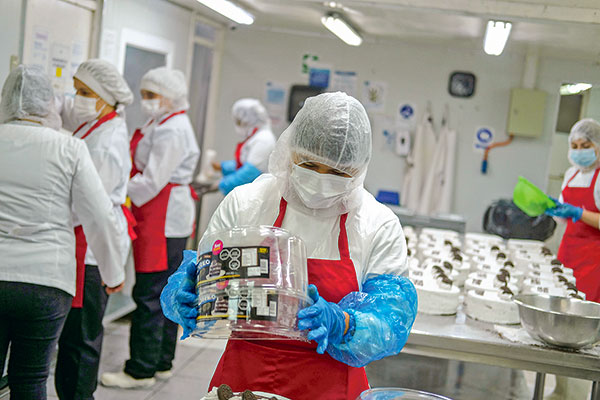 Estudio de Reino Unido revela que reducción de la jornada laboral tiene beneficios para empleados y empresas