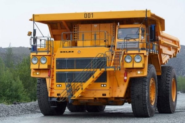 Bielorrusa Belaz insiste ante Cancillería por conflicto con Codelco y pide audiencia con subsecretario Ahumada