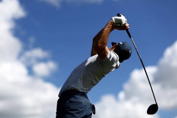 Niemann invierte en Zapping y la startup tendrá los derechos para transmitir el LIV Golf