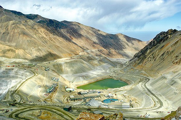 Producción de Anglo American cae más de 10% en Chile