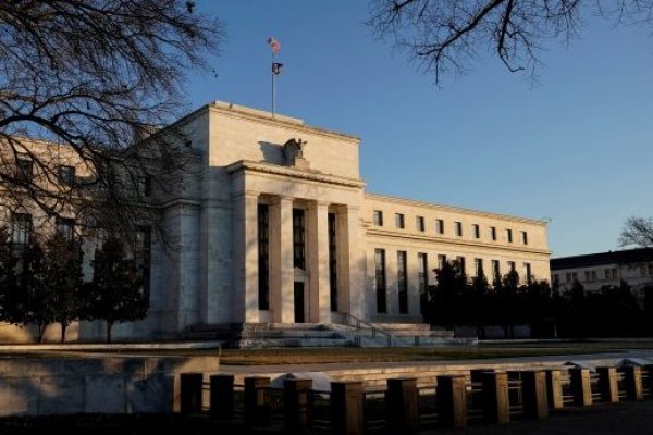 <p>La Fed haría un giro "restrictivo" tras datos que frustran esperanzas de "desinflación"</p>
