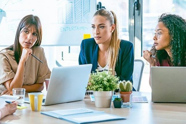 Al ritmo actual, las mujeres de la Unión Europea no lograrán igualdad salarial antes de 2086