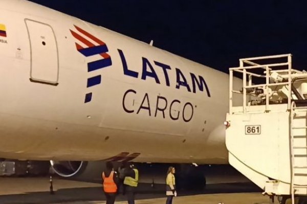 Latam Cargo Chile realizó el primer vuelo del grupo Latam con combustible sostenible desde Zaragoza, España, hacia Norteamérica.