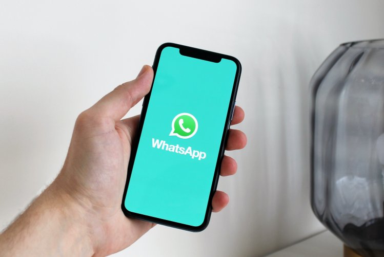 <p>Meta se anota un triunfo: Banco Central de Brasil aprueba compras vía WhatsApp con Visa y Mastercard</p>