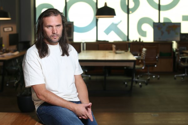 Sebastián de la Barra (Lotus) y la llegada de Bresh a Chile: “La idea es hacer una fiesta mensual”