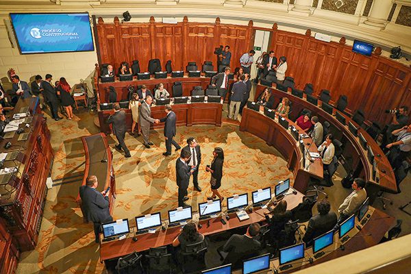 En la Sala del Senado en Santiago se realizó la ceremonia de instalación de ambas instancias. Foto: Agencia UNO