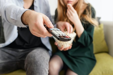 <p>Telefónica alistaría el negocio de IPTV para el segundo trimestre de 2023 en Perú, tras boom en despliegue de fibra óptica</p>