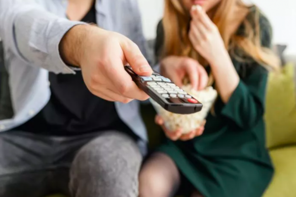 Telefónica alista negocio de IPTV en el segundo trimestre de 2023 en Perú, tras boom en despliegue de fibra óptica