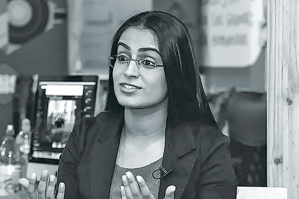 Komal Dadlani CEO de lAB4U.