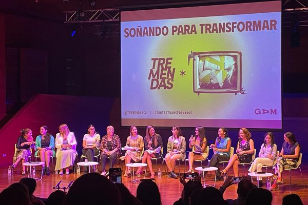 El encuentro de Tremendas que reunió a Michelle Bachelet, Camila Vallejo, Rosario Navarro y Ángela Vivanco