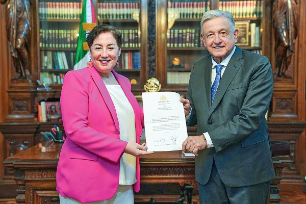 La nutrida agenda de Beatriz Sánchez como embajadora en México