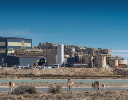 <p>El cierre de una mina en Santa Cruz despierta el fantasma de un efecto dominó en Argentina</p>