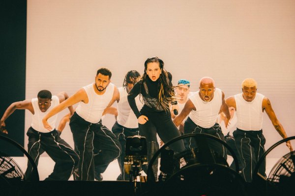 Segunda jornada de Lollapalooza 2023: el "ceacheí" de Rosalía y la decepción de Drake