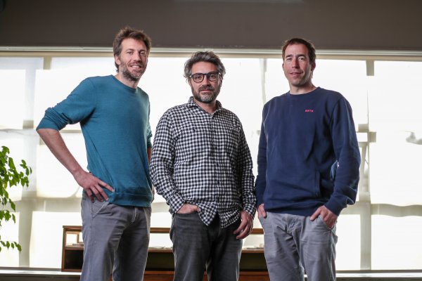 Tomás Steinacker, José Opazo y Andrés Steinacker, cofundadores de Ciudad Luz.