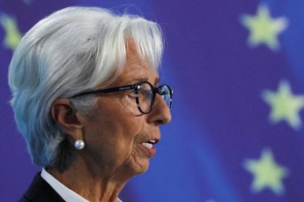 Lagarde afirma que la tarea del BCE no se ve empañada por el riesgo financiero