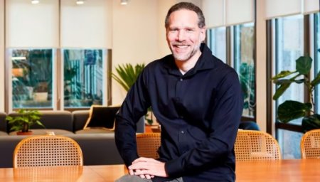 Fondo latinoamericano de SoftBank seguirá invirtiendo a pesar de pérdidas