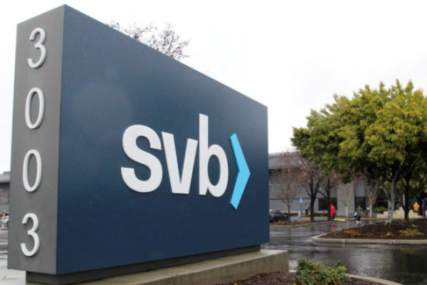 <p>Regulador bancario EEUU abre investigaciones por presuntas malas prácticas en Signature y SVB</p>