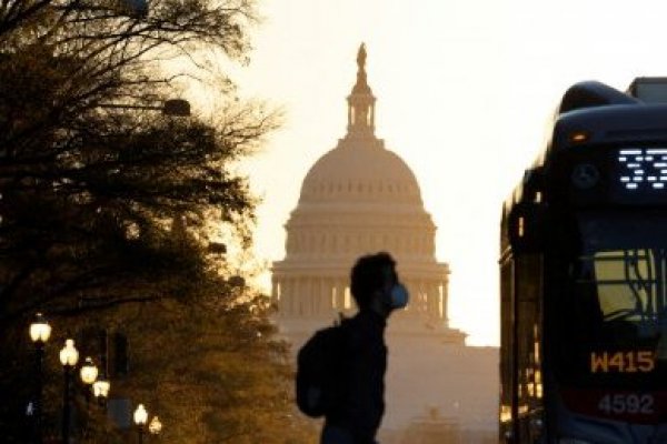 La confianza del consumidor de EEUU sube a​ 104,2​​​​​ en marzo, mejor de lo previsto