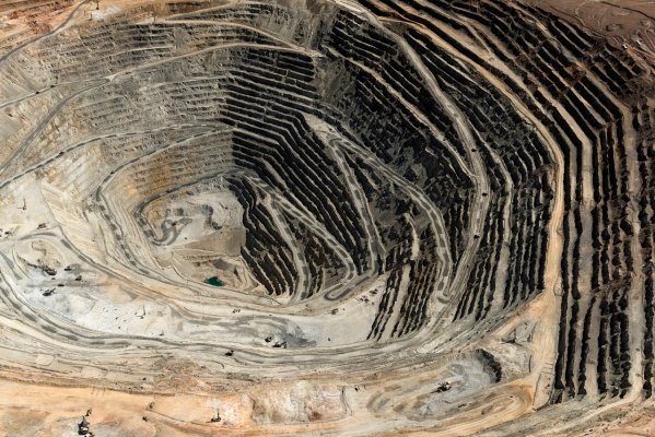 <p>Glencore estima que incorporar Quebrada Blanca a su operación aumentará su valor en US$ 1.000 millones</p>