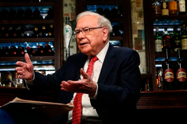 <p>Warren Buffett redobla su apuesta en bloque por todo un sector</p>
