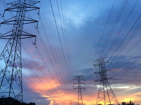 Chile, Brasil y Perú concentran la presencia de China en el mercado de distribución eléctrica