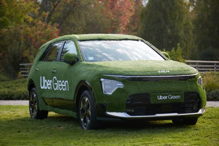 Uber lanza en Chile viajes en autos 100% eléctricos, y ve en Colombia y México gran potencial de expansión