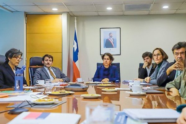 Gobierno chileno aprueba permiso ambiental a proyecto de cobre de Anglo American