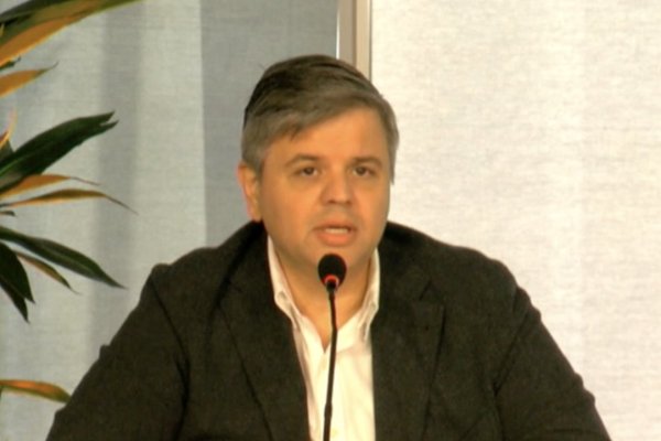<p>El CEO de Itaú Chile, Gabriel Moura, en la junta de accionistas de la compañía.</p>