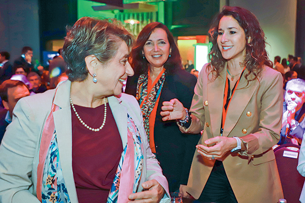 La ministra de Obras Públicas, Jessica López, junto a la presidenta de la CMF, Solange Berstein, y la titular de la Asociacón de AFP, Paulina Yazigi. Fotos: Julio Castro