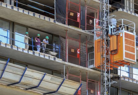 Argentina: inflación y falta de insumos paraliza pondría freno a obras de infraestructura