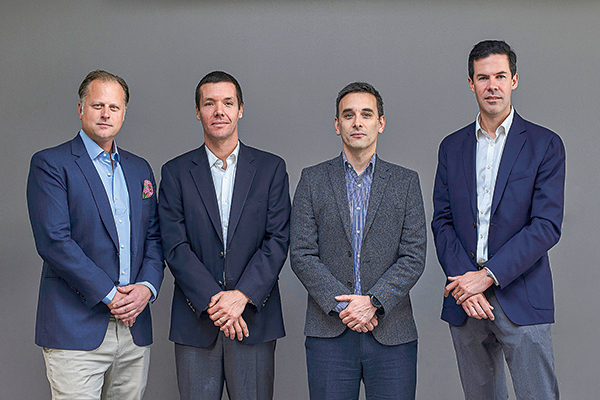 <p>De izquierda a derecha: Chris Park, Gregorio Velasco, Juan Ignacio Guzmán y Alexander Sideman.</p>