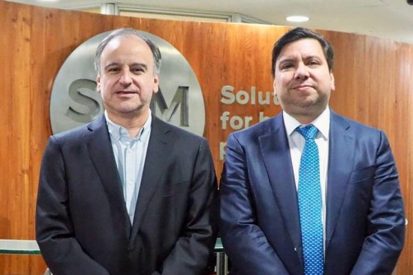 Ricardo Ramos, gerente general del SQM y Gonzalo Guerrero, presidente de SQM