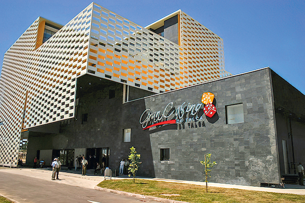 <p>Tribunal suspende la salida del operador de casino de Talca del mall Plaza Maule en medio de arbitraje</p>