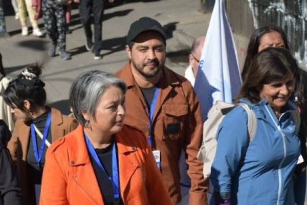 La ministra del Trabajo, Jeannette Jara, ayer en el acto de la CUT. (Foto: Agencia UNO)