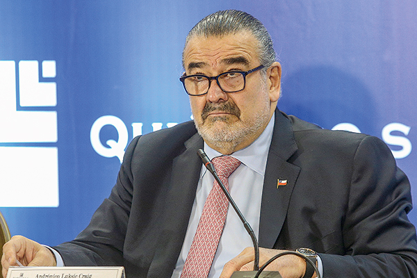 Luksic llama a votar para que "ahora sí logremos una nueva y buena Constitución, que de verdad sea la casa de todos"