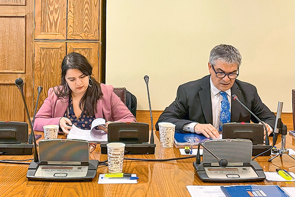 <p>Chile esquivaría recesión en 2023: Hacienda mejora proyección de PIB pero ajusta 2024</p>
