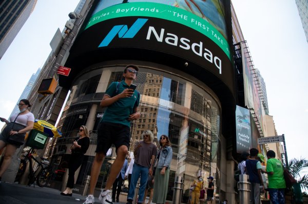 Nasdaq se sacude la incertidumbre y alcanza máximos desde agosto de 2022 en sesión marcada por IPC