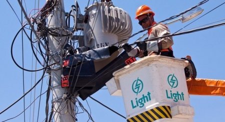 Energética brasileña Light se declara en quiebra y reestructuración costaría más de US$ 2.200 millones