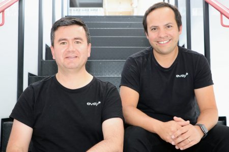 Chilena Evsy aterriza en Colombia con financiamiento de Kaufmann