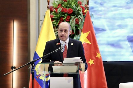 China profundiza lazos en América Latina con acuerdo de libre comercio con Ecuador