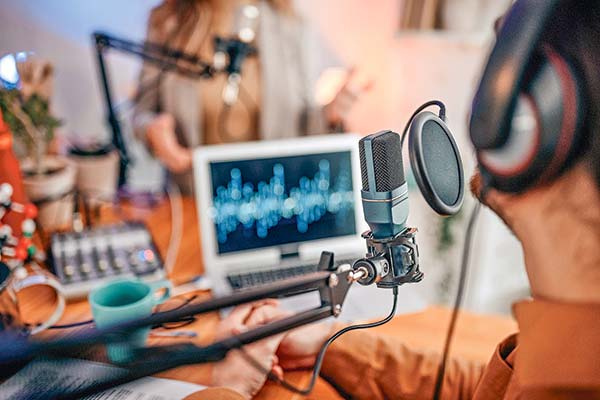 Gobierno usará espectro libre para abrir espacio a mil nuevas concesiones de radio en 2024