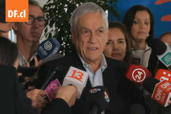 <p>Ahora en DF | Piñera insta a cumplir las leyes y defiende un sistema mixto en la crisis de las isapres</p>